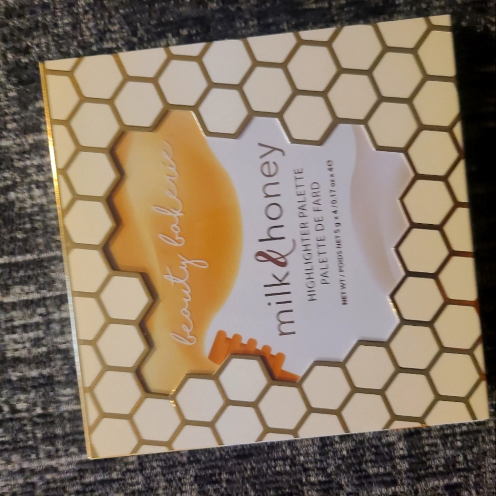 Beauty bakerie highlighting palette